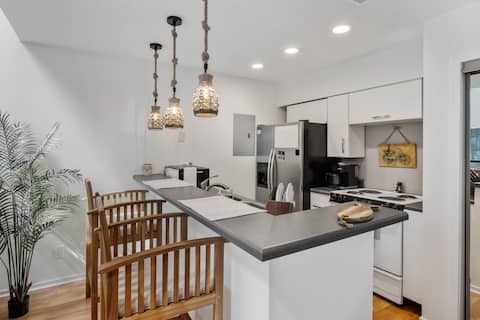 Entire Condo Unit - Something for Everyone