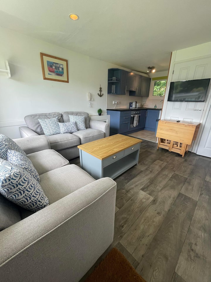 Villa 19 Lanteglos 2 Bed Sleep 5 - Cornwall