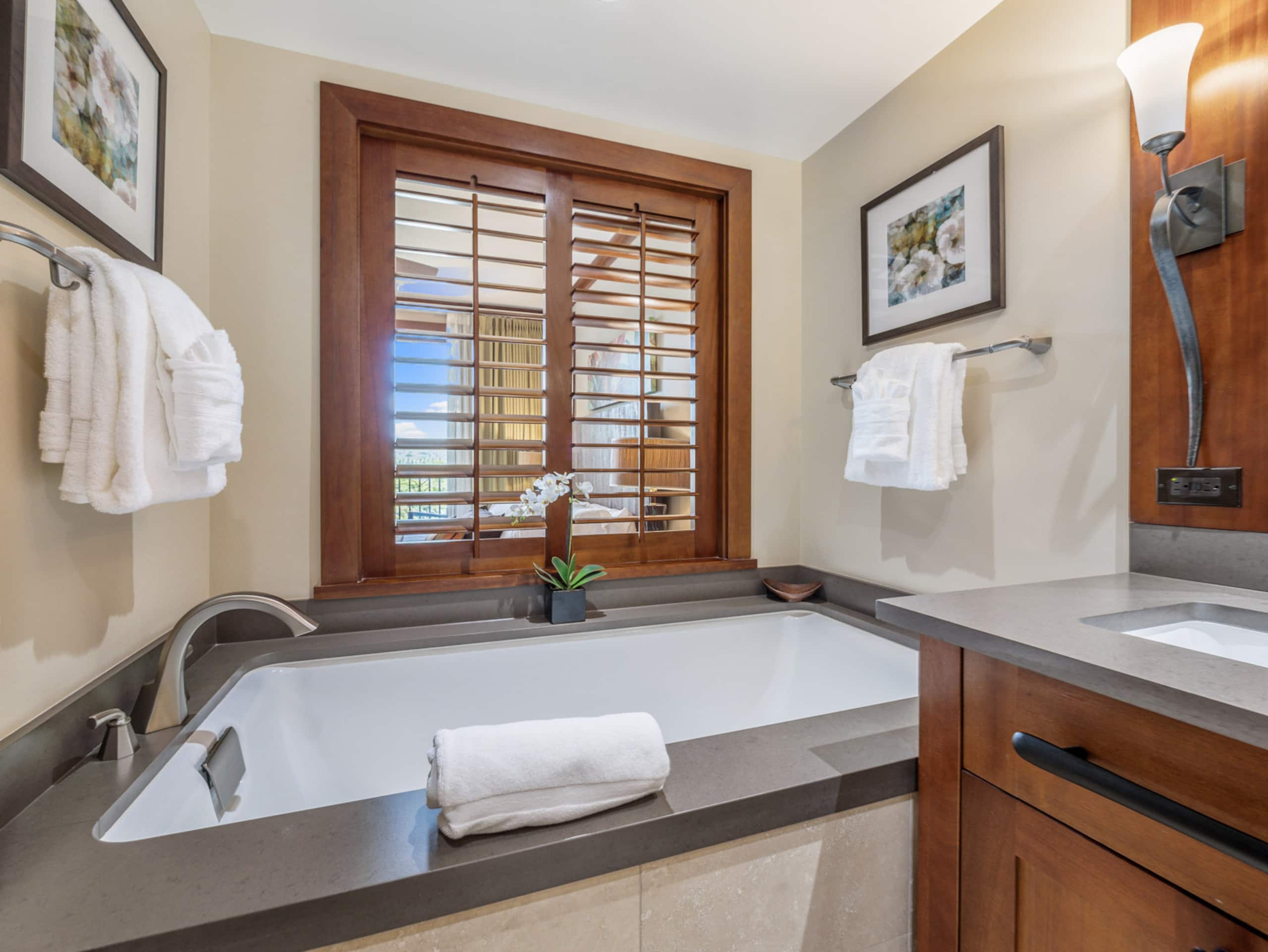 Hale Pikake O-406 a spacious and comfortable Gem - Image 38