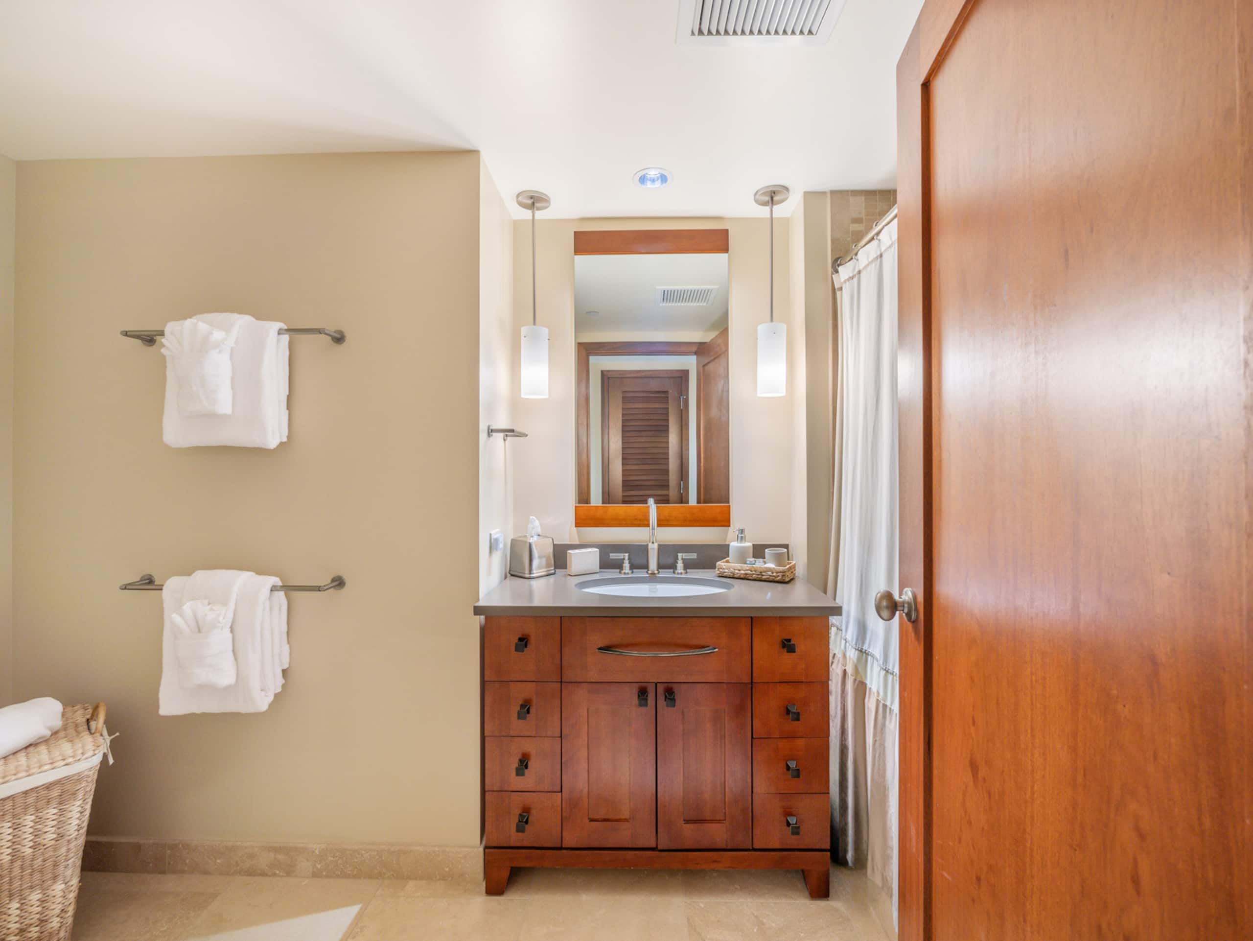 Hale Pikake O-406 a spacious and comfortable Gem - Image 42