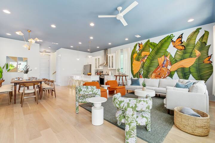 Trendy Oasis with Heated Pool, Grill – Near FQ gallery image 2