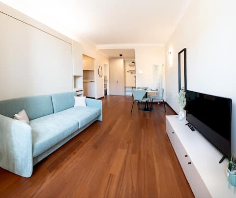 Top Airbnb: Charming flat in historical centre near Acquario a Genova