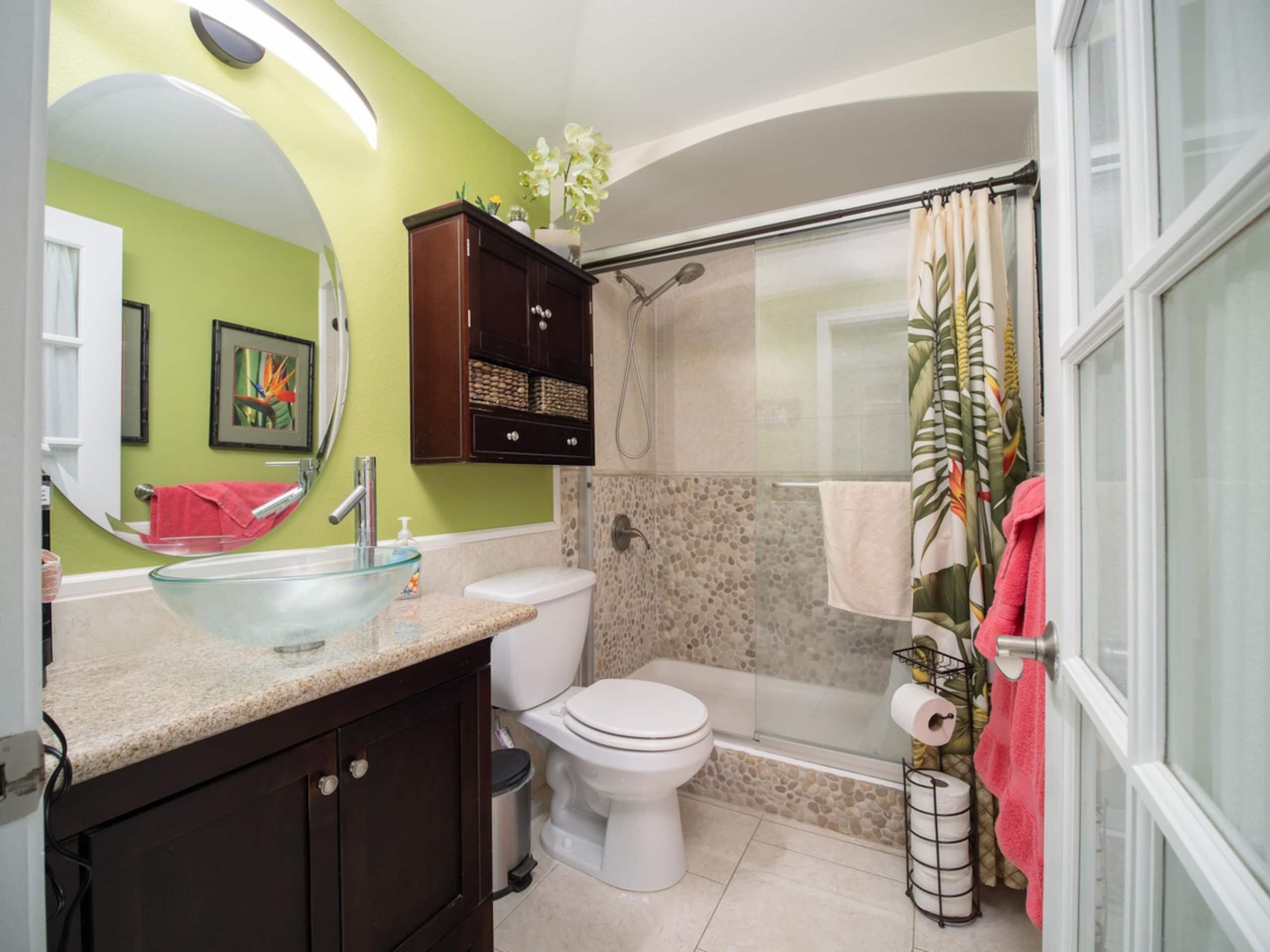 Condo in Kihei · ★4.98 · 1 bedroom · 2 beds · 1 bath - Image 36