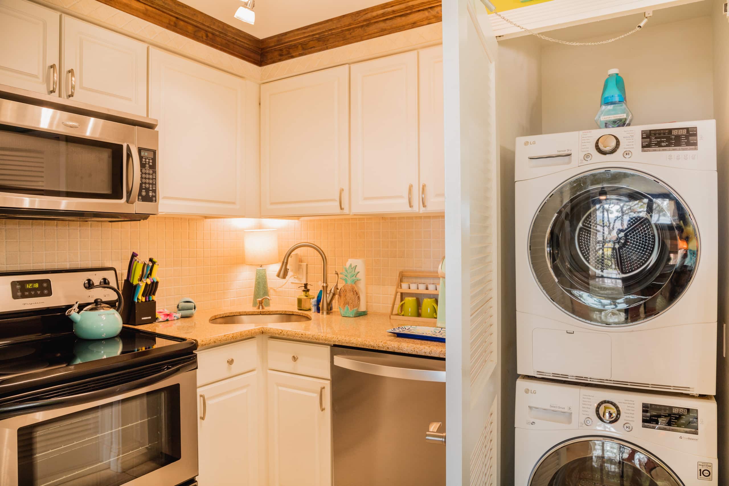 Condo in Kihei · ★4.98 · 1 bedroom · 2 beds · 1 bath - Image 15