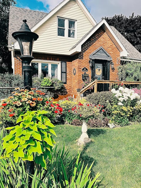 Whimsical Vintage Retreat