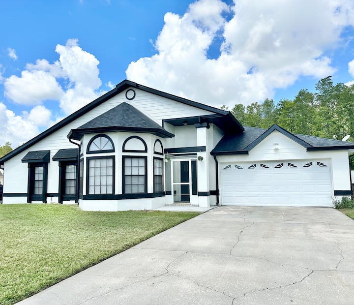 Modern Home+Heated Pool+Near MCO+Disney+Free PPV Houses for Rent in