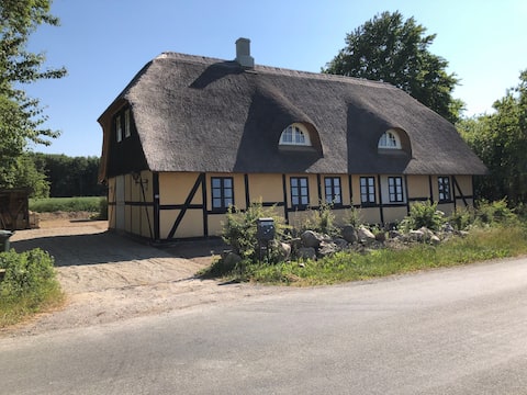 Family residence bondehus