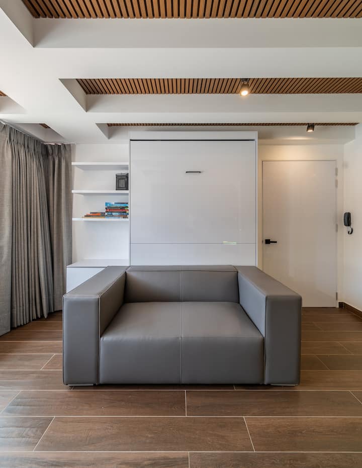 Small Apartment With Workstation And Murphy Bed - Bogotá