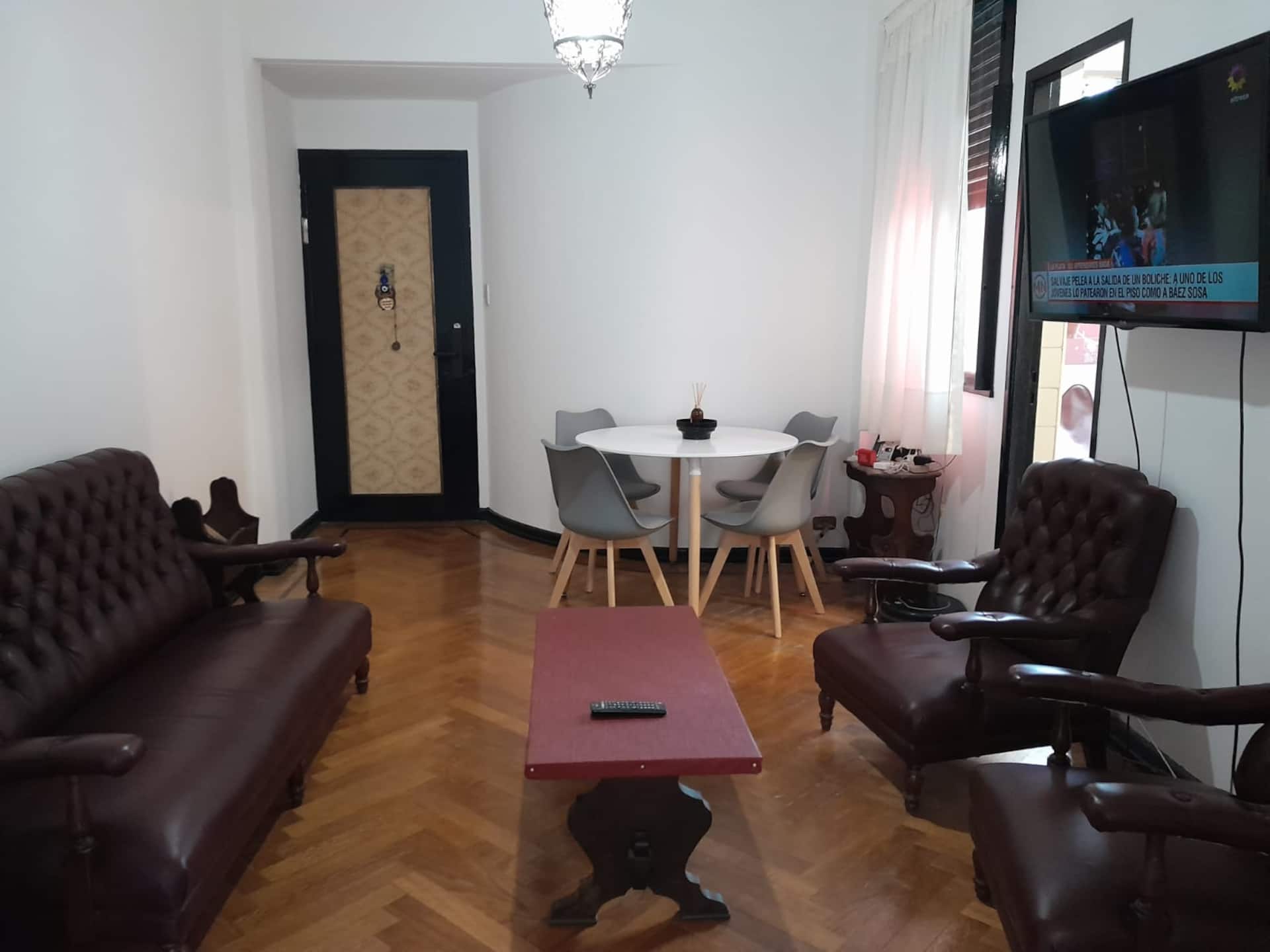 Two-bedroom apartment in Monserrat