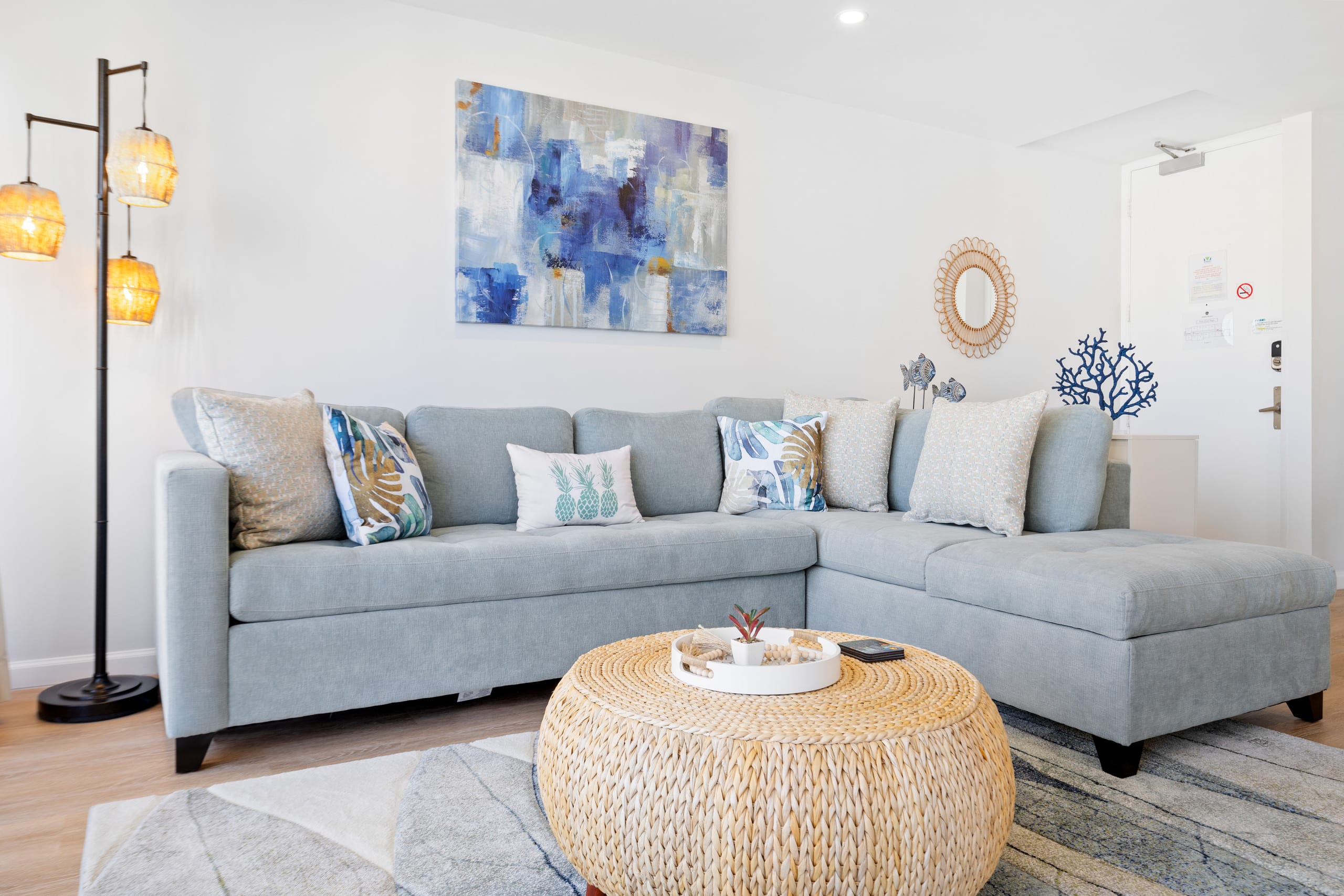 Condo in Honolulu · ★4.9 · 1 bedroom · 2 beds · 1 private bath - Image 4
