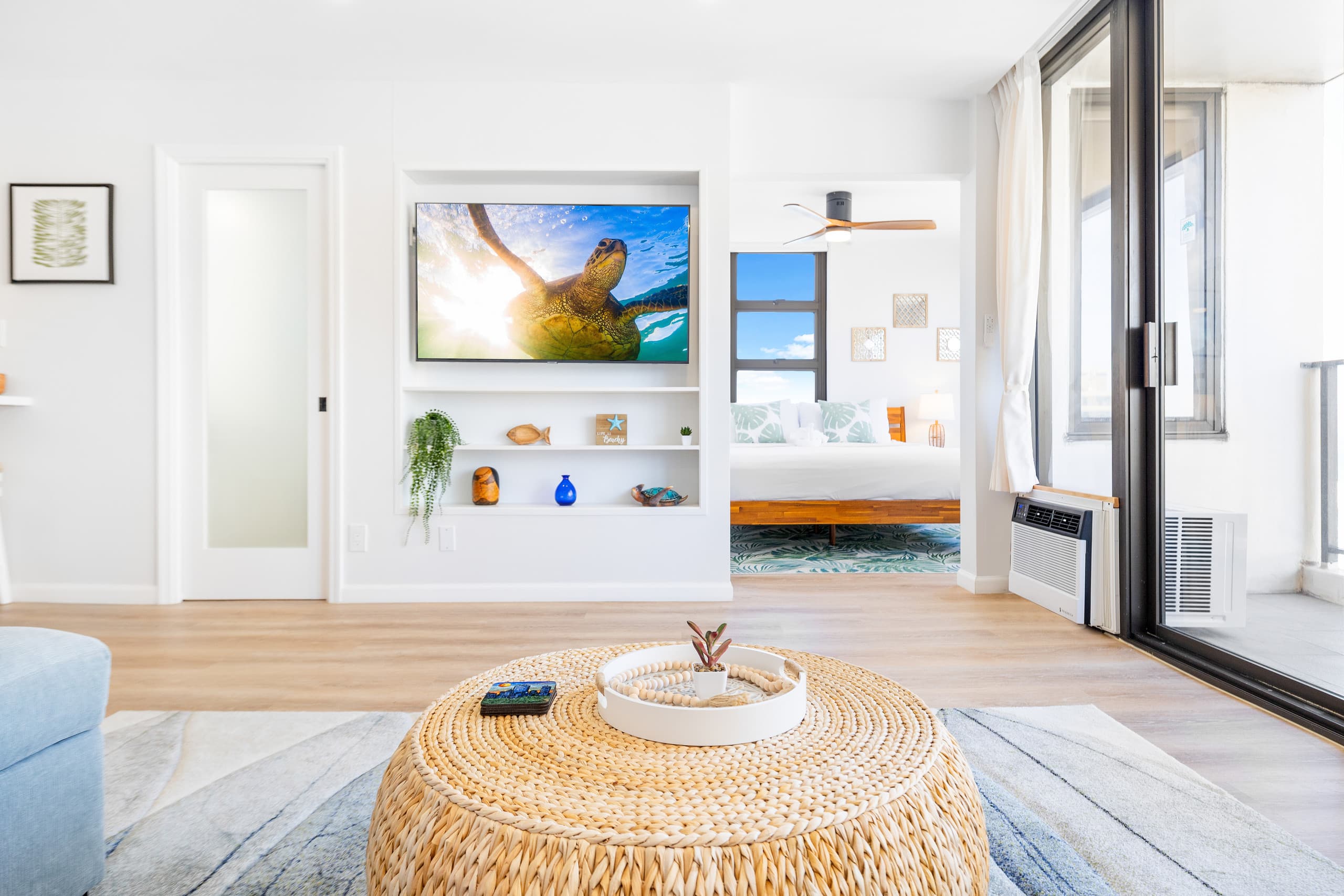 Condo in Honolulu · ★4.9 · 1 bedroom · 2 beds · 1 private bath - Image 10