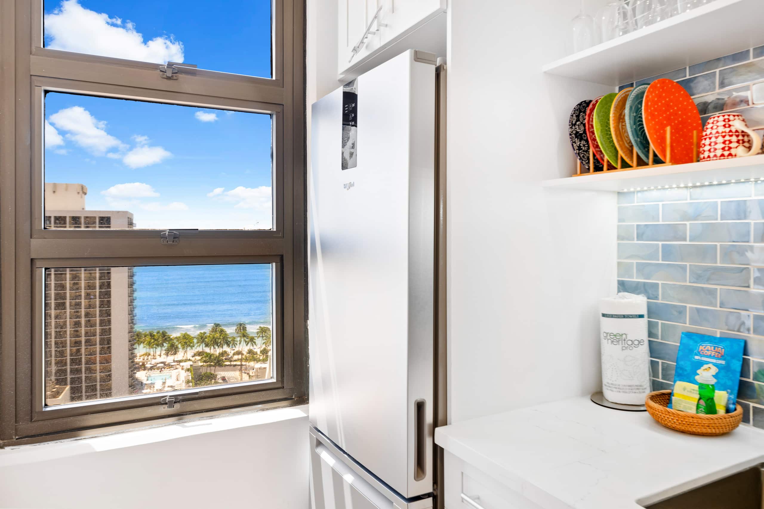 Condo in Honolulu · ★4.9 · 1 bedroom · 2 beds · 1 private bath - Image 18