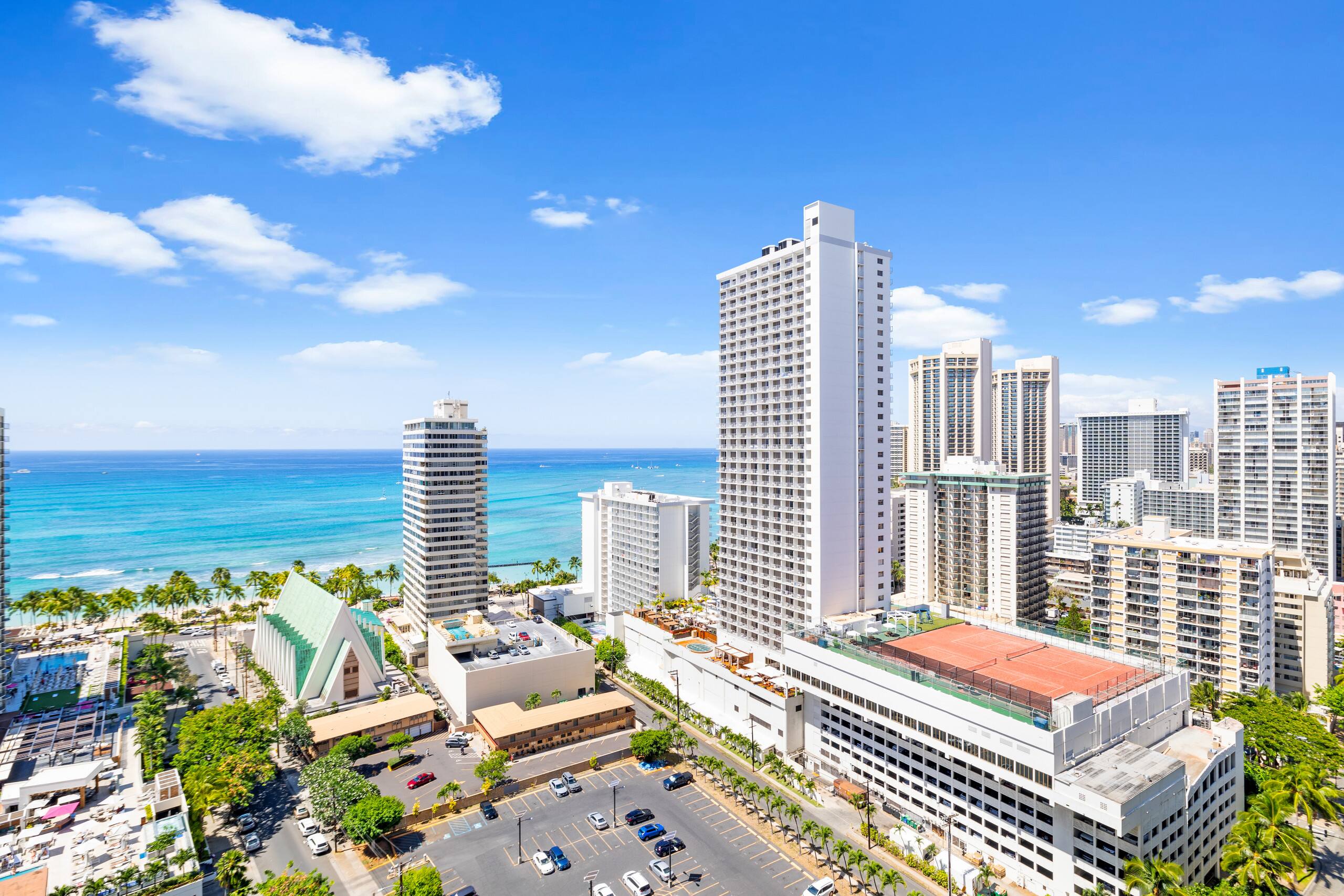 Condo in Honolulu · ★4.9 · 1 bedroom · 2 beds · 1 private bath - Image 39