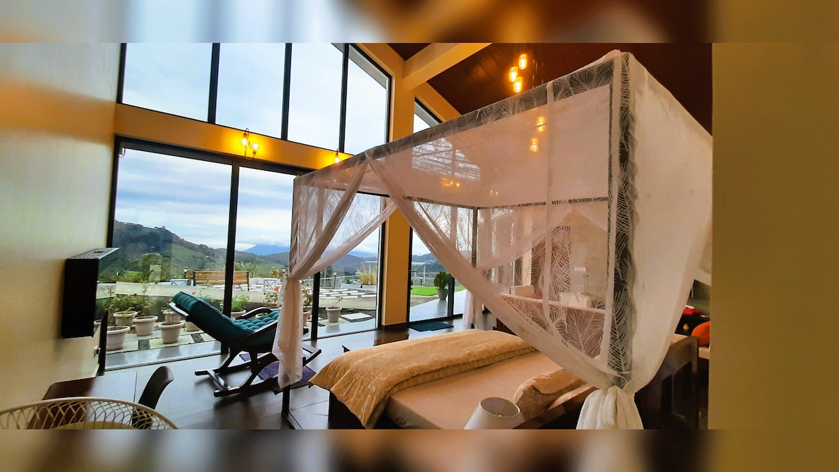 Infinite view from the bed of Flora Villa