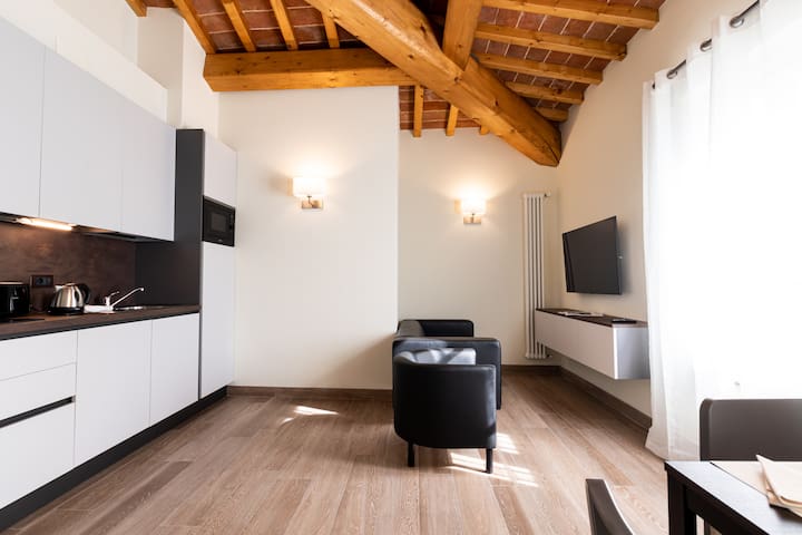 Antico Pozzo 2 | Villa Carobbi Apt gallery image 3