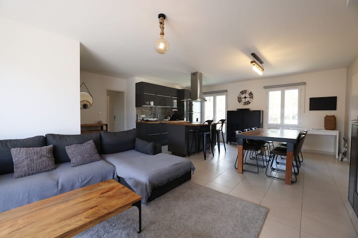 Superbe Villa Climatisée, Piscine, Jardin, Parking - Le Plan-de-la-Tour