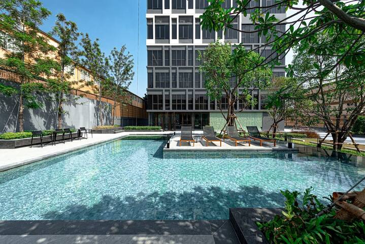 Sale! BTS On Nut/Sukhumvit 87/loft/pool/gym/wifi gallery image 3