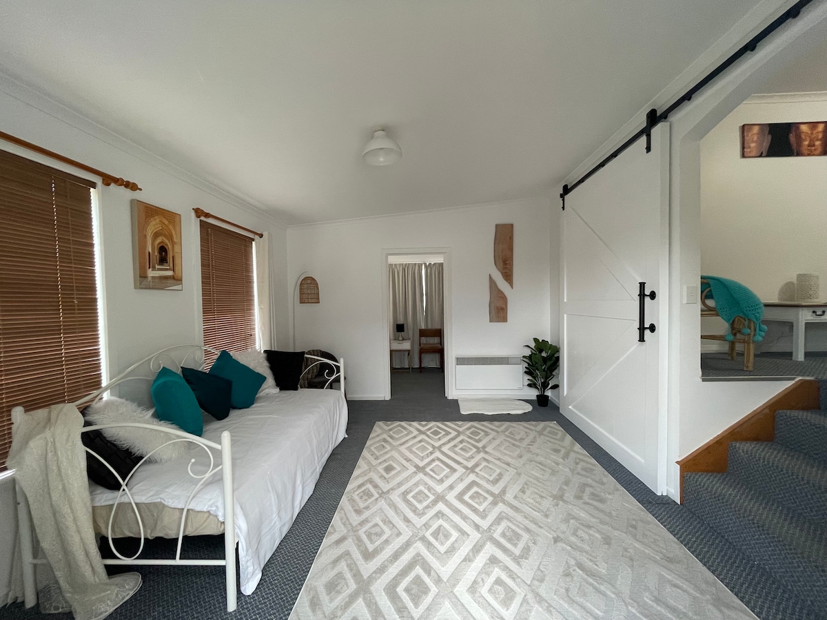 额外租赁空间-带日光浴床的休息室和单人房