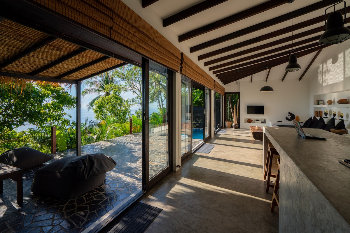 booking Ocean Front villa Nha Trang
