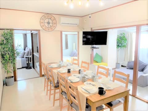Ideal for families of up to 8/c-store-DT-stn 5min