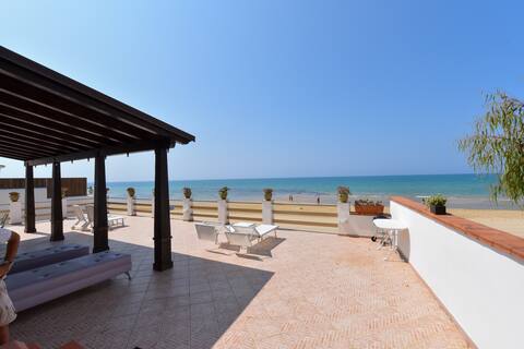 Le Sorelle Villa sul Mare Scala dei Turchi