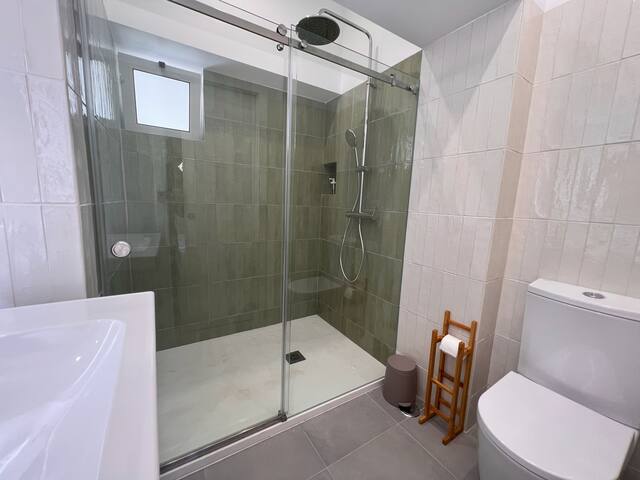 Central Beach Villa W/ Heated Pool, By TimeCooler gallery image 4