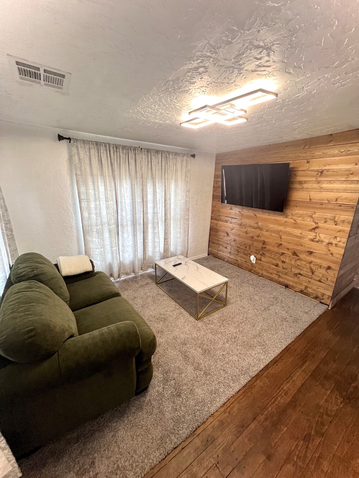 Cozy 2br Home • Central To Lawton & Chickasha - Oklahoma