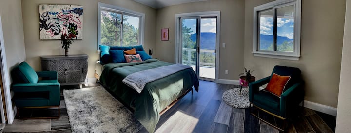 חדר מלכותי - מיטת קווין סייז, אמבטיה מלאה ומקלחת 