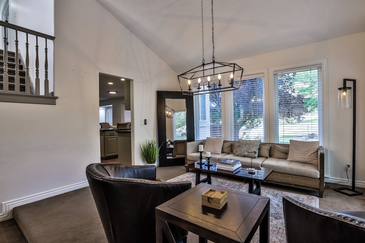 Successful Airbnb property: Corner Canyon Retreat HotTub Deck RV space & Trail in Draper