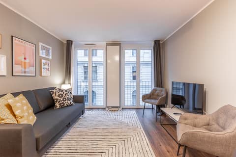 Popular Airbnb listing: Aurora – 2-bedroom apartment in Munich city center in Lehel