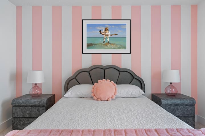 غرفة نوم "باربي" 