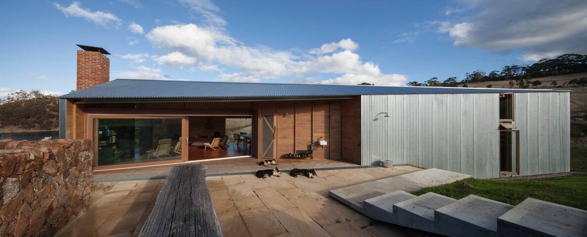 Bruny Shearers Quarters gallery image 2