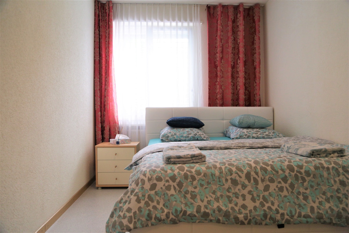 غرفة نوم 1 مع سرير مزدوج