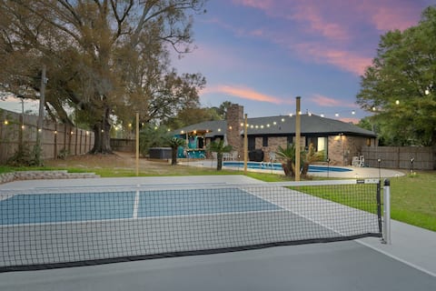 Private Pickleball Court w/ Pool & Hot Tub