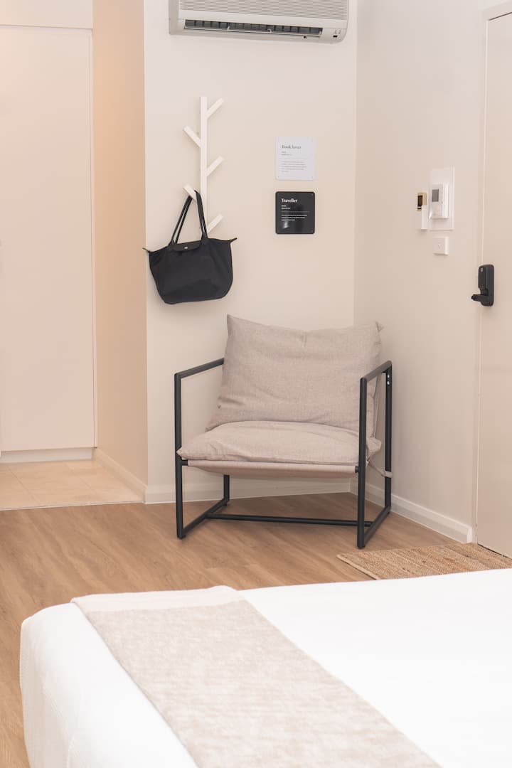 Prime Spot: Modern Studio+balcony Darling Harbour - Sydney