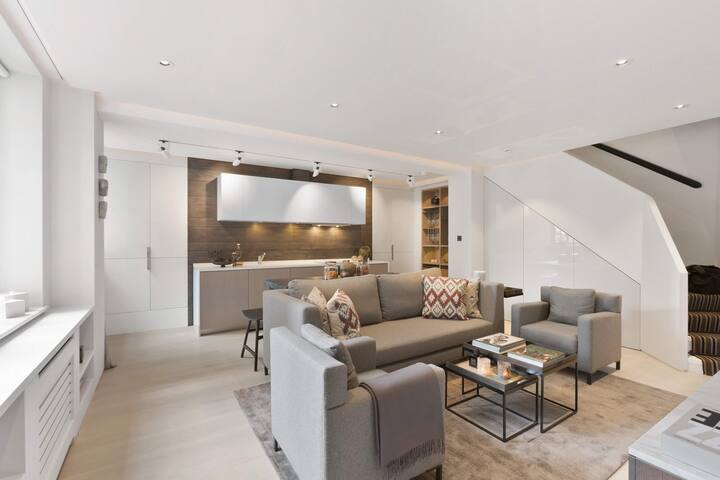Knightsbridge & Chelsea Lux 2 bed duplex gallery image 4