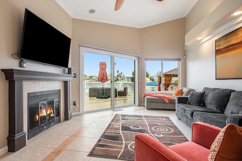 Lakefront Gem | 8 Five Stars Review | 8 people max