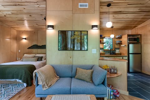 Top performing Airbnb: Spring Mountain Forest House | Creekside Cabin in Swannanoa
