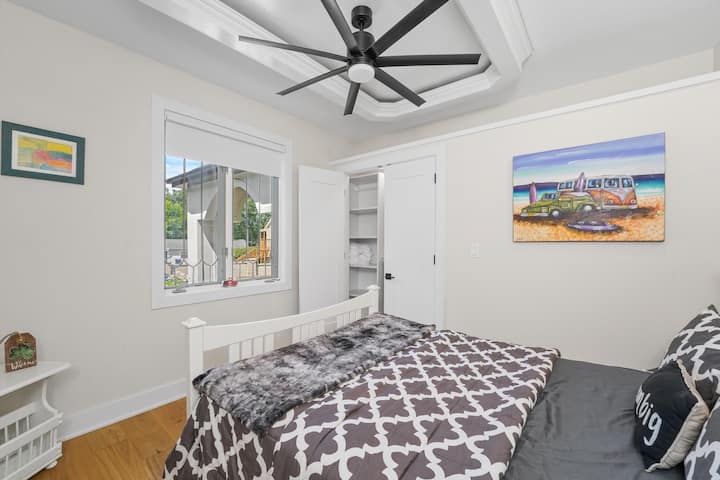 Спална соба 2 (брачен кревет ( широк 150 - 179 см)