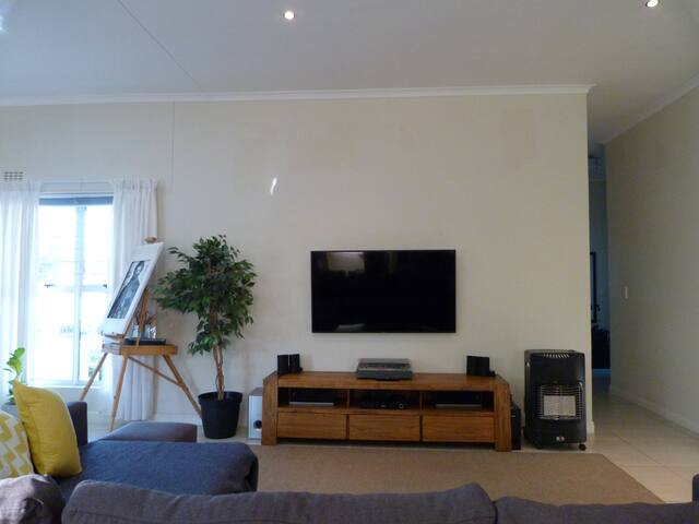 Happy Travellers gallery image 2