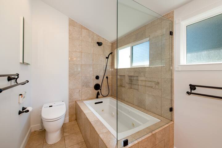 Luxurious Executive Retreat gallery image 4