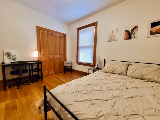 Cozy, Spacious Home in the Heart of Cambridge gallery image 5
