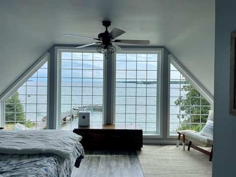 Mismer Bay Retreat - Charming home on Lake Huron