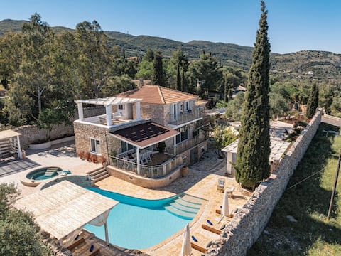 Luxury 3 Bedroom Villa | Private Pool | Sea View