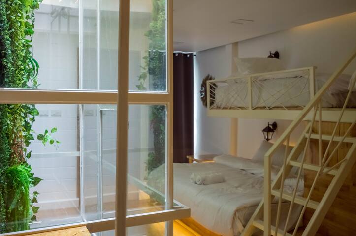 Platinum 7min ARL 18PAX 5 Floors Entire House gallery image 5