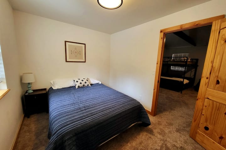 Loft spavaća soba na katu