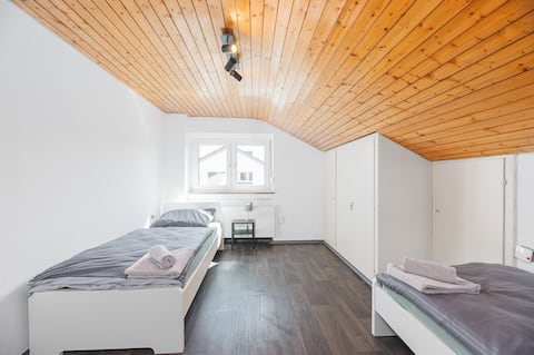 2 Bedrooms | Single Beds | Parking | Kitchen