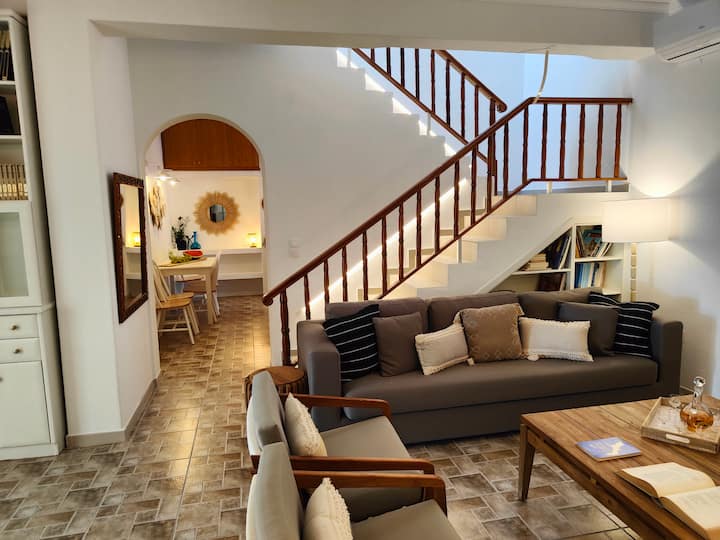 Sunset House For Friends Or Families Above Parikia - Paros