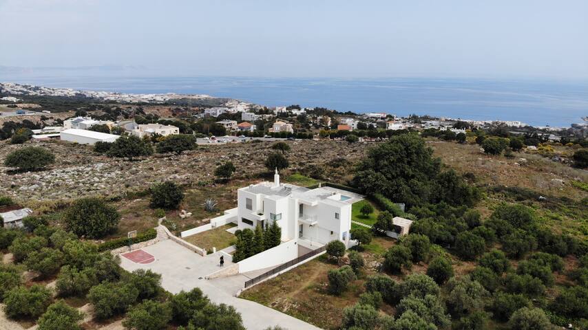 LuxVilla: Heated Pool. Beach (2km). Center (8min) gallery image 5