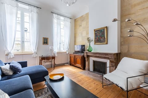 Top Airbnb: Charming apartment in the city center of Bordeaux à Bordeaux